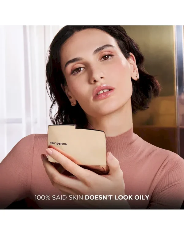 Vanish Airbrush Pressed Powder - Image 6