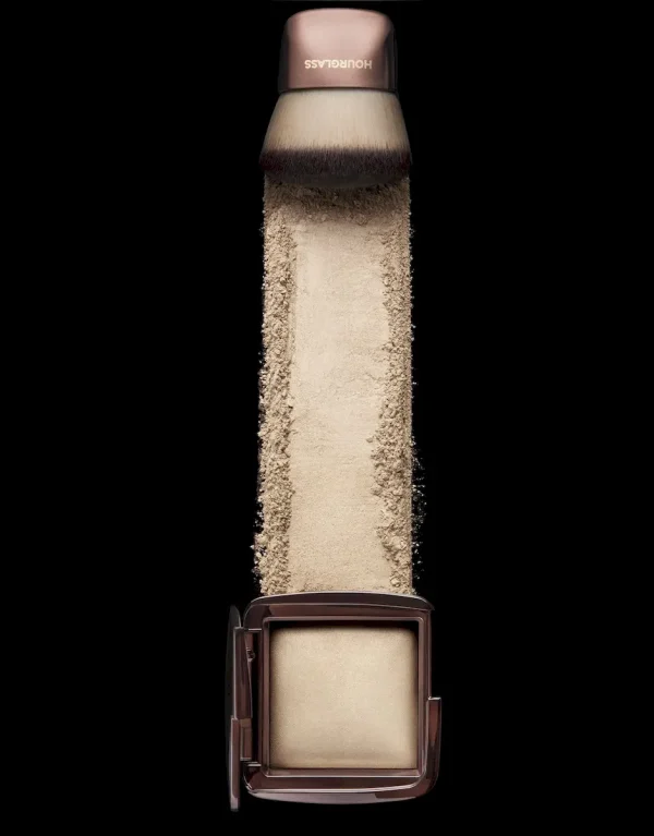 Ambient™ Lighting Finishing Powder Travel Size - Image 3