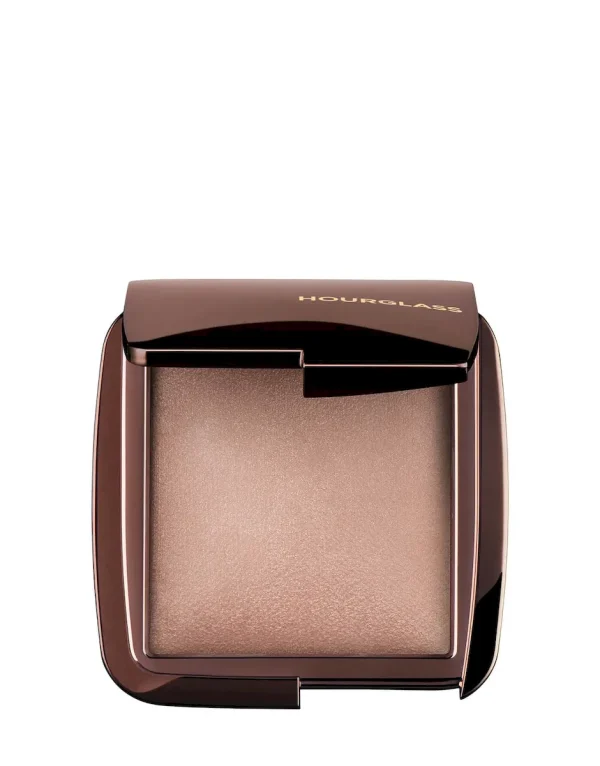 Ambient™ Lighting Finishing Powder - Image 10