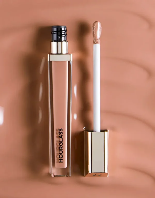 Unreal™ High Shine Volumizing Lip Gloss - Image 16