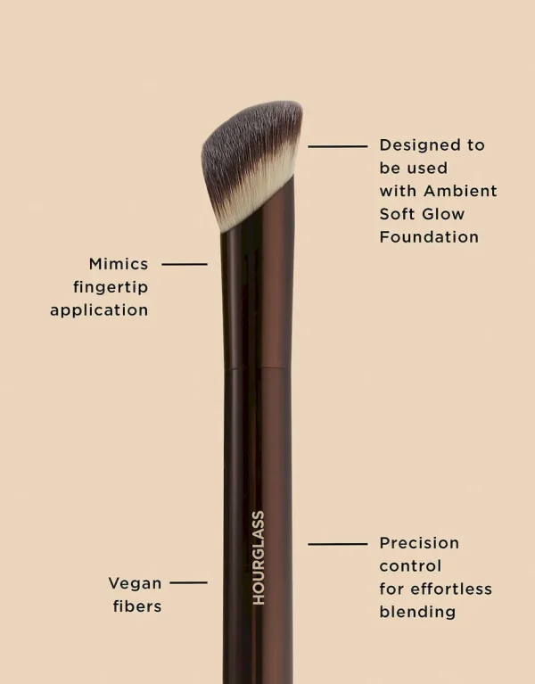 Ambient Soft Glow Foundation Brush - Image 2