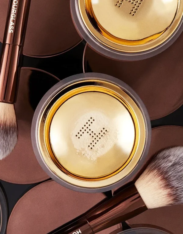 Veil™ Translucent Setting Powder - Image 5